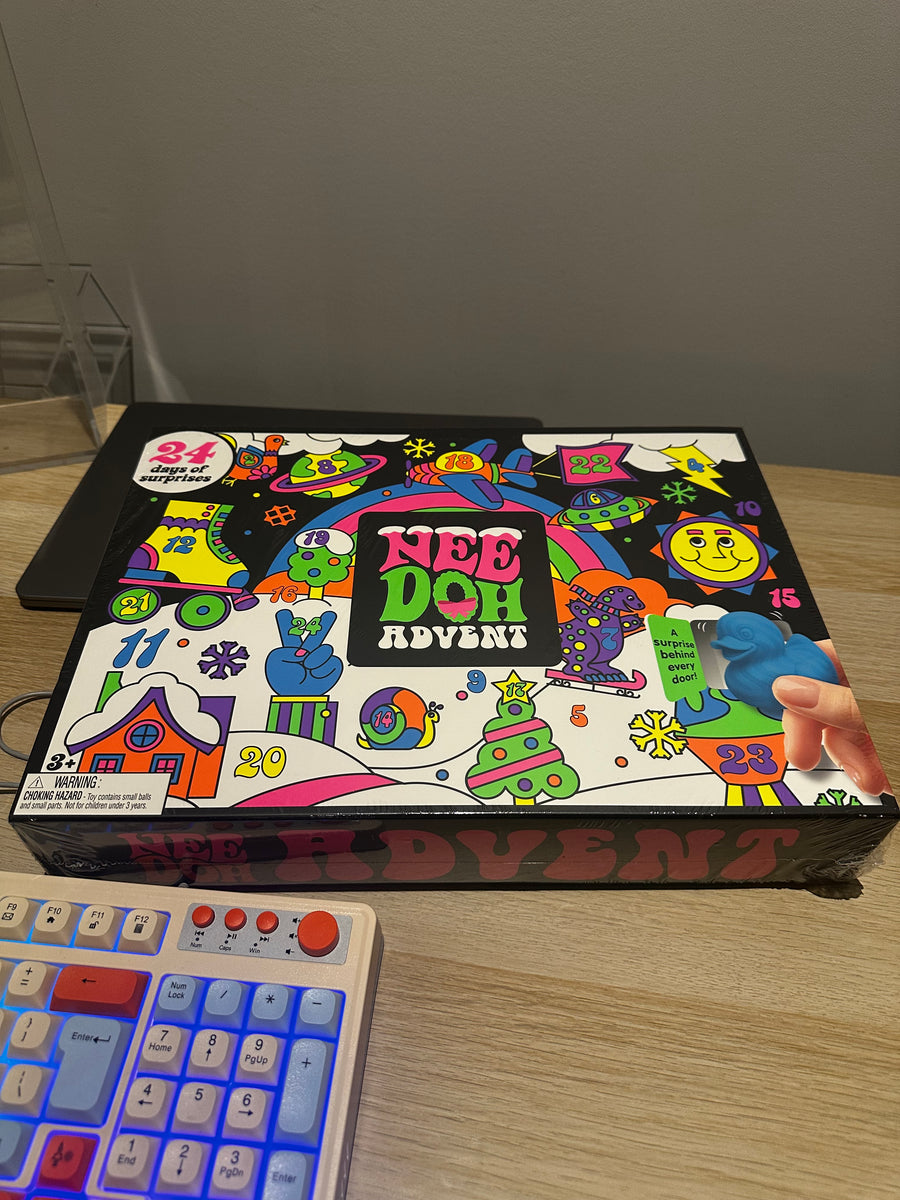 Customer photo of the calendar box on a desk